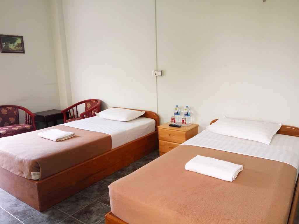 Hotel Lily The Home Хсипау Екстериор снимка